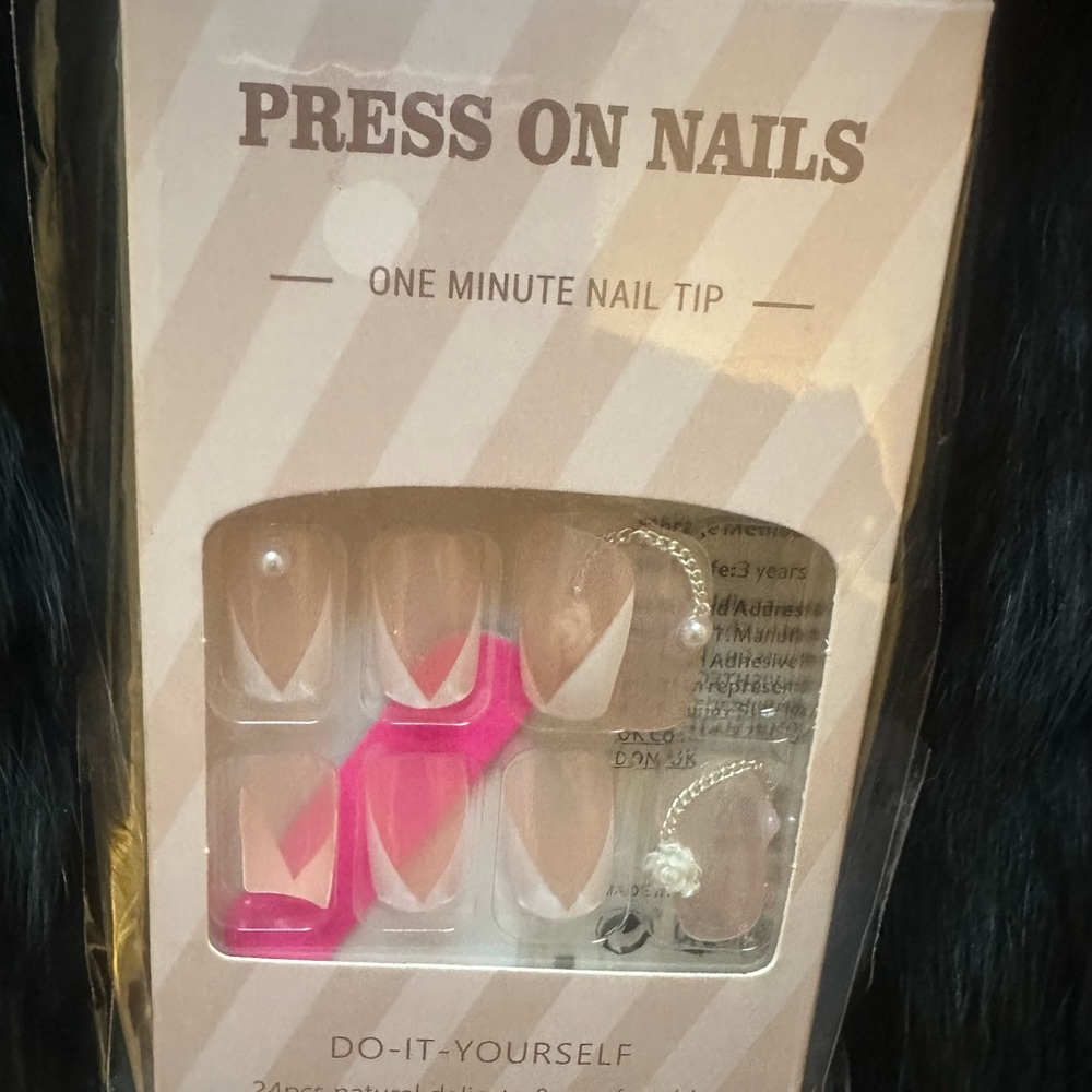 Nail Bundle - Picture 7 of 8